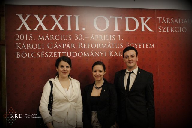 OTDK fal előtt készült képek